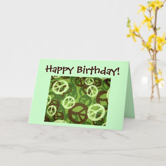 ハッピーバースデー! -ピースサインか迷彩柄のデザインカード カード (黄色い花)