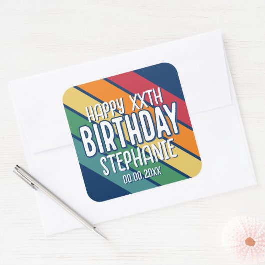 ハッピーバースデー – 年と名前を付きで追加ストライプ スクエアシール (封筒)