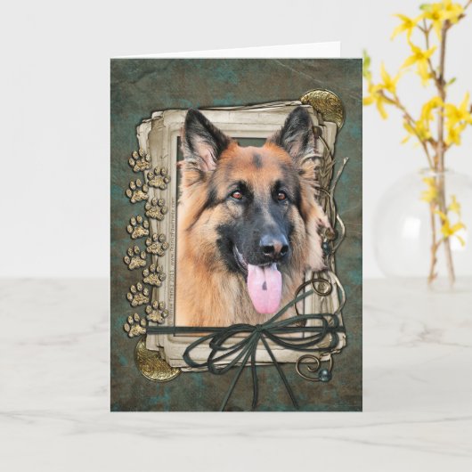 ハッピーバースデー – 石の足ドイツの羊飼いのチャンス カード (黄色い花)