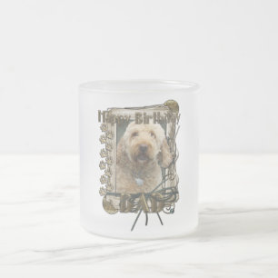ハッピーバースデー-石造りの足- GoldenDoodle -パパ フロストグラスマグカップ