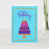 「ハッピーバースデー」紫とピンクのケーキとキャンドル カード (正面)