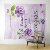 ハッピーパープルフラワーバースデーパーティー背景 タペストリー (インサイチュ(横))