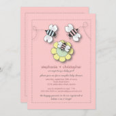 ハッピービーファミリーカップルが女の子のためにベビーシャワーを浴びる 招待状 (正面/裏面)