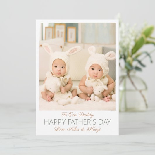 ハッピーファーザーの日カスタムの写真ツインズホリデーカード シーズンカード (スタンド正面)