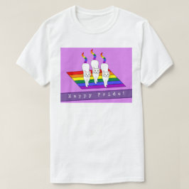 ハッピープライドのLGBT猫と虹の旗 Tシャツ