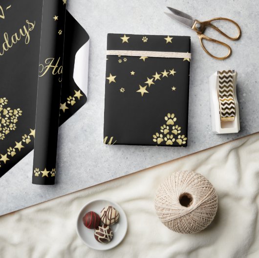 ハッピーペイリデイズ、金ゴールド光沢のあるポークリスマスツリー ラッピングペーパー (クラフト)