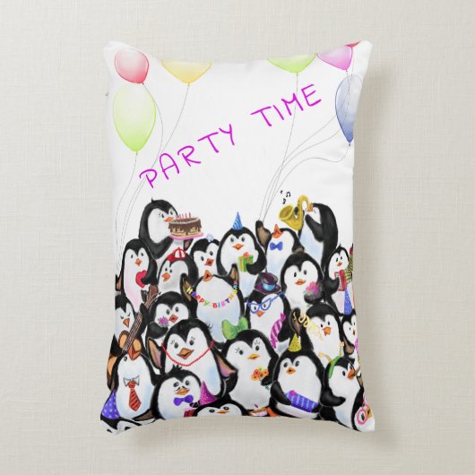 ハッピーペンギンズピローカスタム文字 アクセントクッション (正面(垂直))