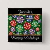 ハッピーホリデーカラフルオーナメントのパーソナライズ 缶バッジ (正面)