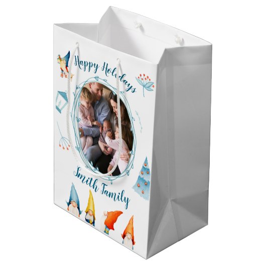 ハッピーホリデーズクリスマス抱き枕と小人 ミディアムペーパーバッグ (裏面アングル)