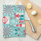 ハッピーホリデーズティール(緑がかった色)ブルー&レッドパターン キッチンタオル (四つ折り)