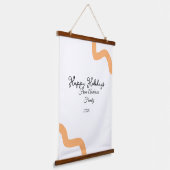 ハッピーホリデーズブラックオレンジの名前の日付の年のスパイラル 吊り下げ型タペストリー (傾斜あり)