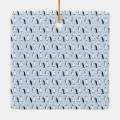 ハッピーホリデーズペンギン冬のクリスマスクールの名前 セラミックオーナメント (裏面)