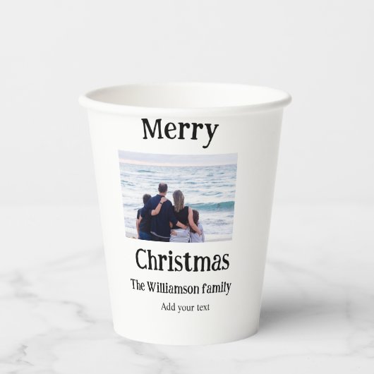 ハッピーホリデー家族の名前を追加フォトクリスマス 紙コップ (正面)