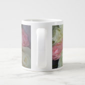 ハッピーマザーズデイピンクローゼス花の写真 ジャンボコーヒーマグカップ (裏面)