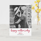 ハッピーマザーズデイ | 赤いモダンスクリプトフォト カード (黄色い花)