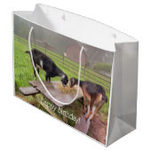 ハッピーヤートサンセット誕生日 ラージペーパーバッグ (裏面アングル)