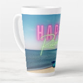 ハッピーリタイアおもしろいメント超現実的ビーチシーン カフェラテマグ (左アングル)