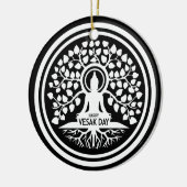 ハッピーヴェサックの日 セラミックオーナメント (左)