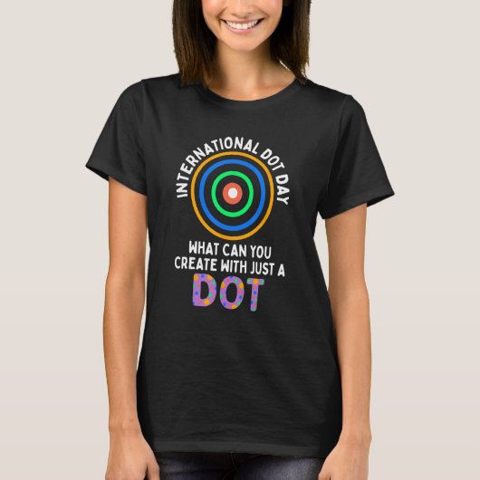 ハッピー国際的ドットデイカラフル水玉模様ティー Tシャツ (正面)