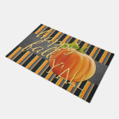 ハッピー秋ヤールパンプキンオレンジグリーンストライプズ ドアマット (アングル)