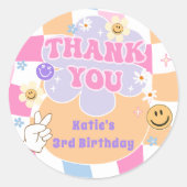 ハッピー顔スマイル市松模様に誕生日ステッカー ラウンドシール (正面)