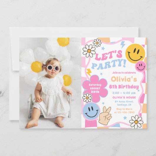 ハッピー顔スマイルGroovy市松模様に誕生日写真 招待状 (正面)