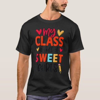ハッピー100日目を迎えた幼稚園の先生の女の子 Tシャツ