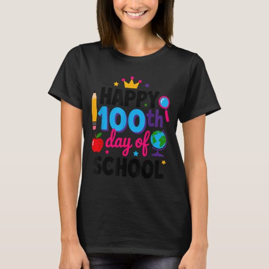 ハッピー100日目入学おめでとう 100日でさらに賢くなった先生 Tシャツ (正面)
