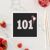 ハッピー101誕生日オンブラックナプキンス スタンダードカクテルナプキン (インサイチュ)