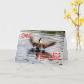 ハッピー102誕生日ガチョウの羽 カード (黄色い花)