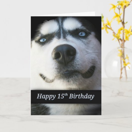 ハッピー15誕生日かわいい笑顔のハスキー犬 カード (黄色い花)