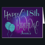 ハッピー18th名パープル装飾文字誕生日 カード<br><div class="desc">大きなスタイリッシュスタイルでハッピー18誕生日を望む魔法の雰囲気のデザイン!ハッピーバースデーは装飾的なスクリプト文字で青の色合いで設定され、年齢は受領者名と一緒にコーディネートされた書体で、背景には紫の色合いで設定される。メッセージの内側を自分の挨拶に変更し、簡単に前面の年齢と名前をパーソナライズすることができる。スパークルフェイクティール（緑がかった色）バルーン前面に完璧な仕上げtouchを追加！</div>