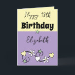 ハッピー18th誕生日の名前パープルイエロー カード<br><div class="desc">この祝カスタマイズ可能なHappy 18th誕生日カー鮮やかド（または選択したマイルストーン）とのスタイル!誕生日のスターの名前を含めて個人touchを追加し、本当に一種のものにする。このエキサイティングなマイルストーンをマークするのに最適なデザインは、おもしろいと祭りを組み合わせて彼らの顔にスマイルをもたらす。21歳、30歳、50歳、特別な年齢など、このカードは彼らの大きな日を忘れられない作りについてのものだ。今すぐパーソナライズして、彼らは永遠に宝物となるだろう！ハートと花パープル/イエロー</div>