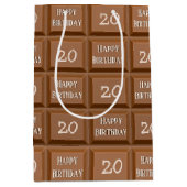 ハッピー20誕生日チョコレートキャンディバー ミディアムペーパーバッグ (正面)