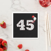 ハッピー45誕生日オンブラックナプキンス スタンダードカクテルナプキン (インサイチュ)