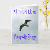 ハッピー49誕生日飛んでいるカモメ カード (黄色い花)