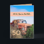 ハッピー50おもしろい誕生日ヴィンテージオレンジトラックV02 カード<br><div class="desc">50おもしろい番目の誕生日ヴィンテージOrange Truck V02このカードは、ヴィンテージトラックが現場に配置され、非常に特別な男にハッピーバースデーを願うおもしろい的な方法です。 すべての文字はカスタマイズ可能です。 おもしろいと世界一のカード！</div>