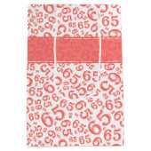 ハッピー65th誕生日パーティーコーラルナンバーパターン ミディアムペーパーバッグ (裏面)