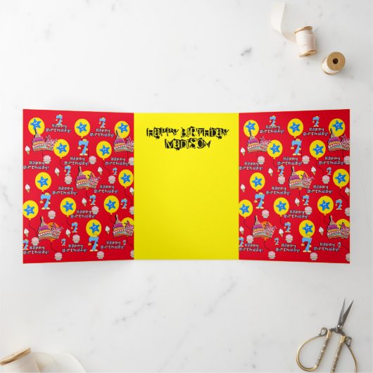 ハッピー7誕生日カード、#7赤&黄 三つ折りカード (内部)