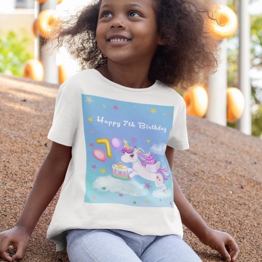 ハッピー7誕生日ユニコーンとお誕生日ケーキ Tシャツ