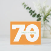 ハッピー70誕生日マイルストーンポストカード – オレンジ ポストカード (スタンド正面)