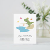 ハッピー75誕生日かわいい漫画の恐竜魚釣り ポストカード (スタンド正面)