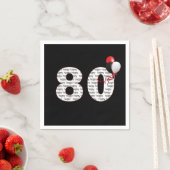 ハッピー80誕生日オンブラックナプキンス スタンダードカクテルナプキン (インサイチュ)
