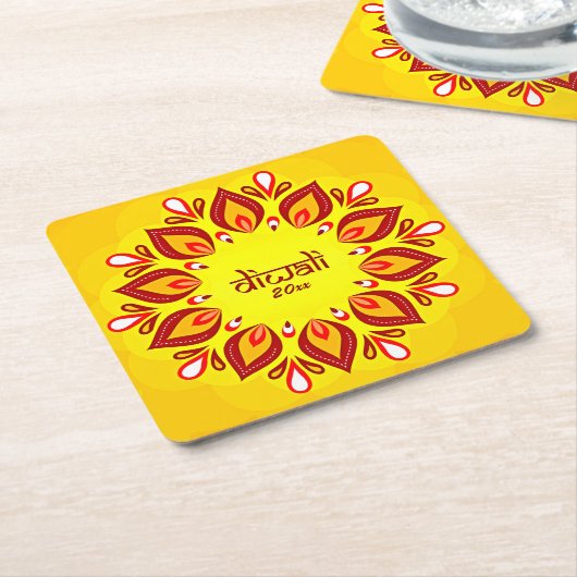 ハッピーDiwali年を黄色に追加 スクエアペーパーコースター (アングル)