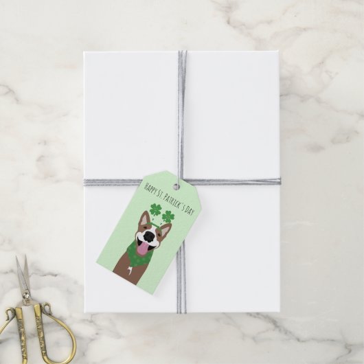 ハッピーSt patricks dayブラウンドググリーン ギフトタグ (より糸付き)