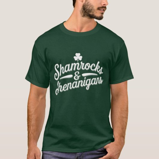 ハッピーSt patricks dayラッキーシャムロック&シェナニガン Tシャツ (正面)