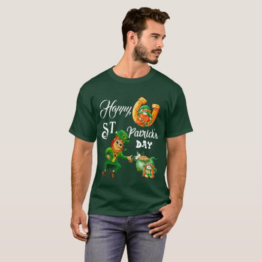 ハッピーSt patricks dayラッキーレプレシャンポットの金ゴールド Tシャツ (正面フル)