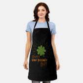 ハッピーSt patricks day エプロン (着用した状態)