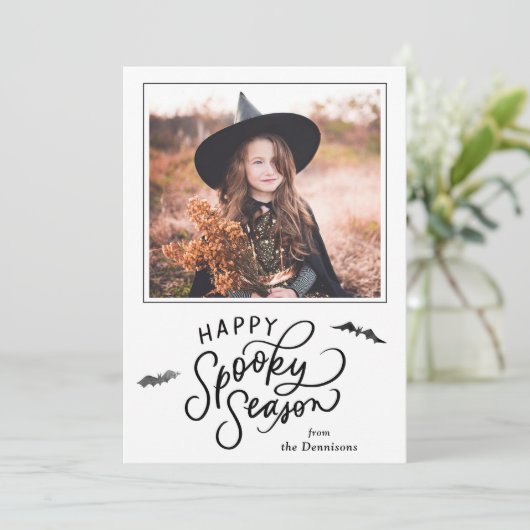 ハッ不気味プシーズン – Halloweenフォトカード セーブザデート (スタンド正面)