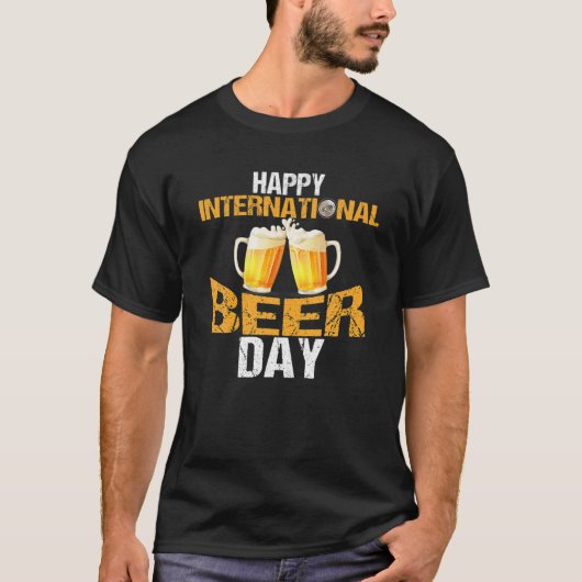 ハッ国際的プビールの日 – ビールおもしろい飲み Tシャツ (正面)